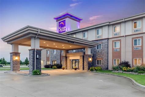 Hotel grand forks nd  Oct 23 - Oct 24